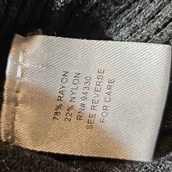 Takeout Dark Grey V-neck Knit Pull Over Top 78% Rayon 22% Nylon Size M - Picture 8 of 8